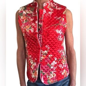 Chinese Red floral quilted waistcoat vest in a Chinese Tang Suit style medium